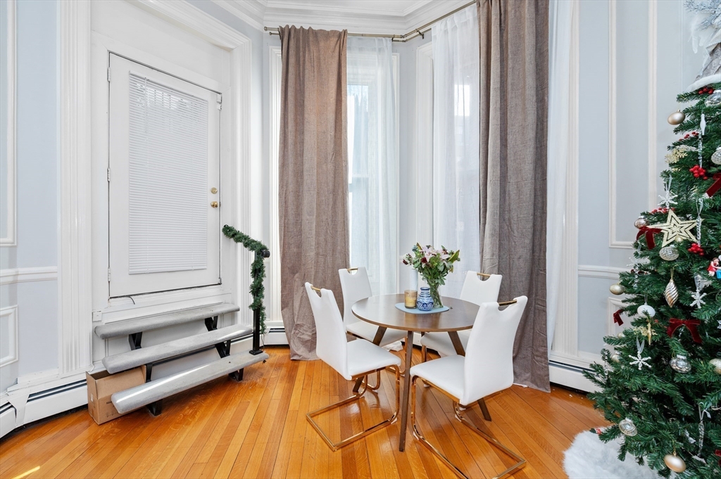 365 Beacon St Property Photo 5