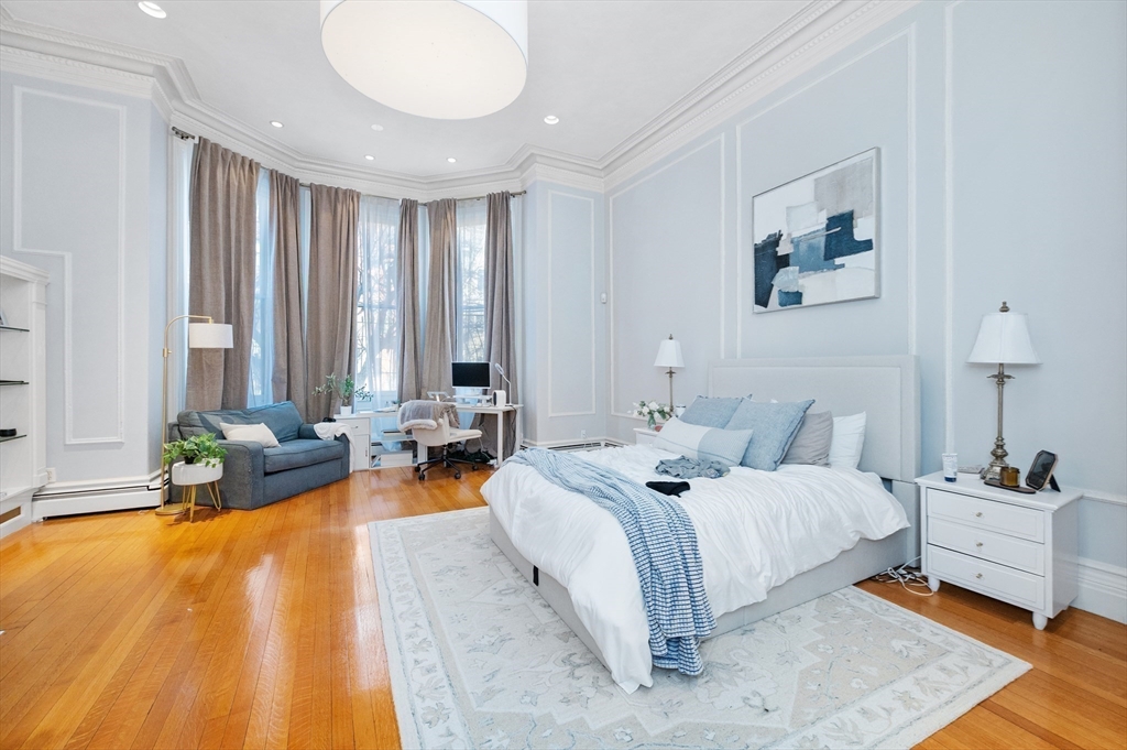 365 Beacon St Property Photo 6