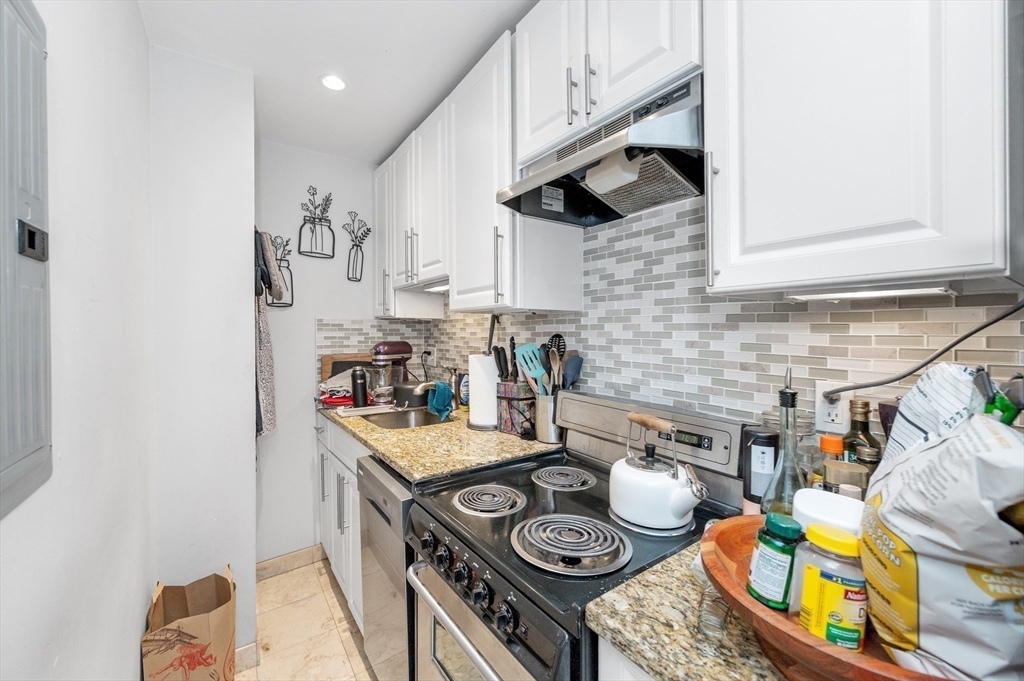365 Beacon St Property Photo 23
