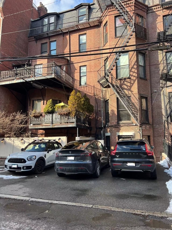365 Beacon St Property Photo 36