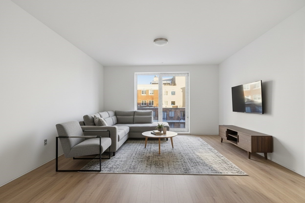 1035 Commonwealth Ave # 506 Property Photo 1