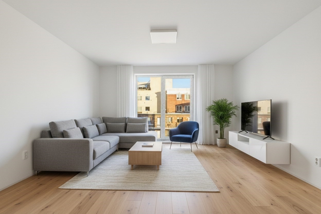 1035 Commonwealth Ave # 204 Property Photo 1