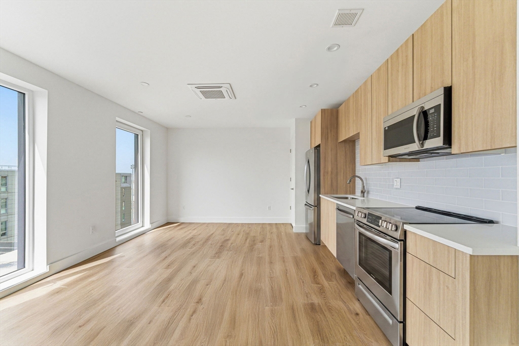 1035 Commonwealth Ave # 309 Property Photo 4