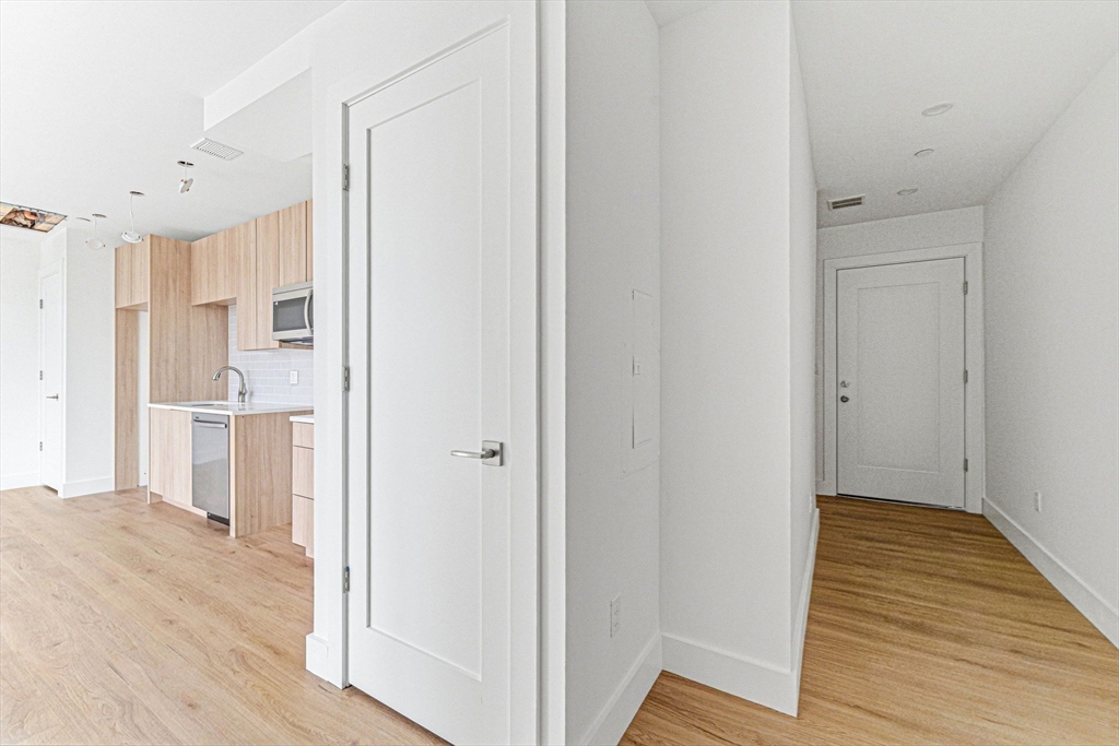 1035 Commonwealth Ave # 309 Property Photo 5
