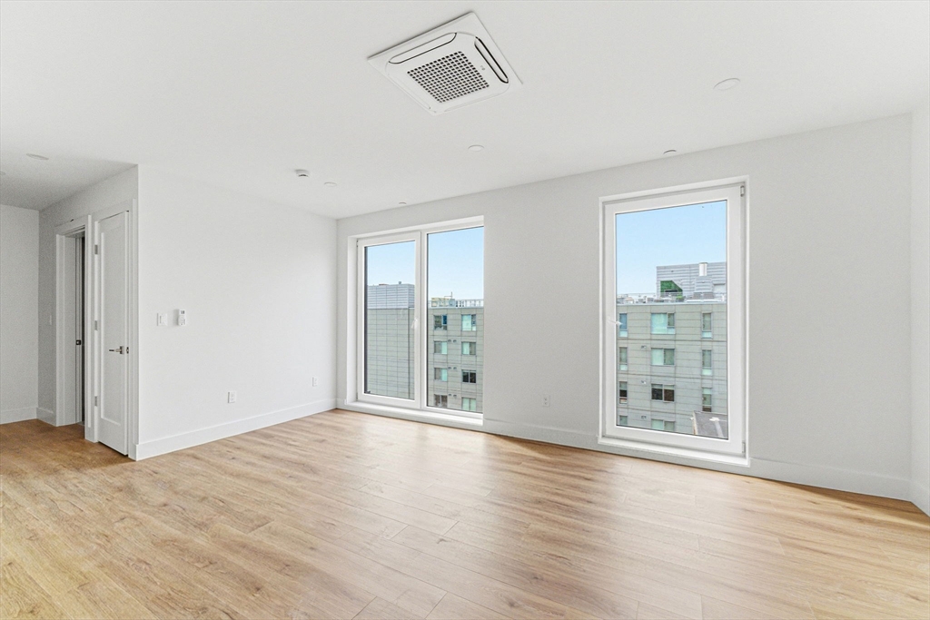 1035 Commonwealth Ave # 309 Property Photo 8
