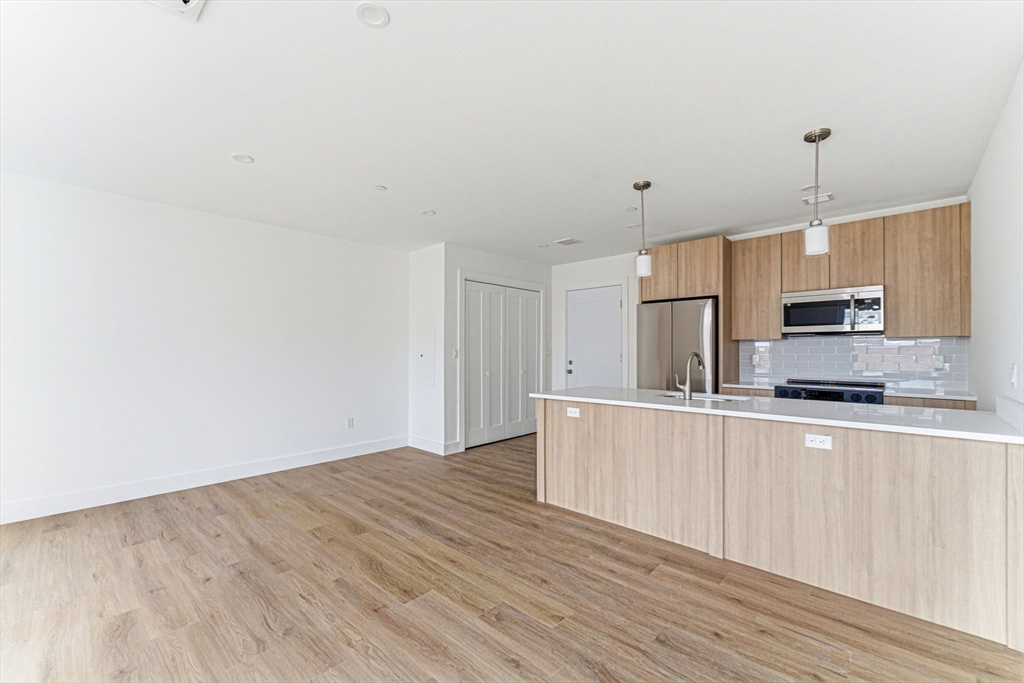 1035 Commonwealth Ave # 310 Property Photo 4