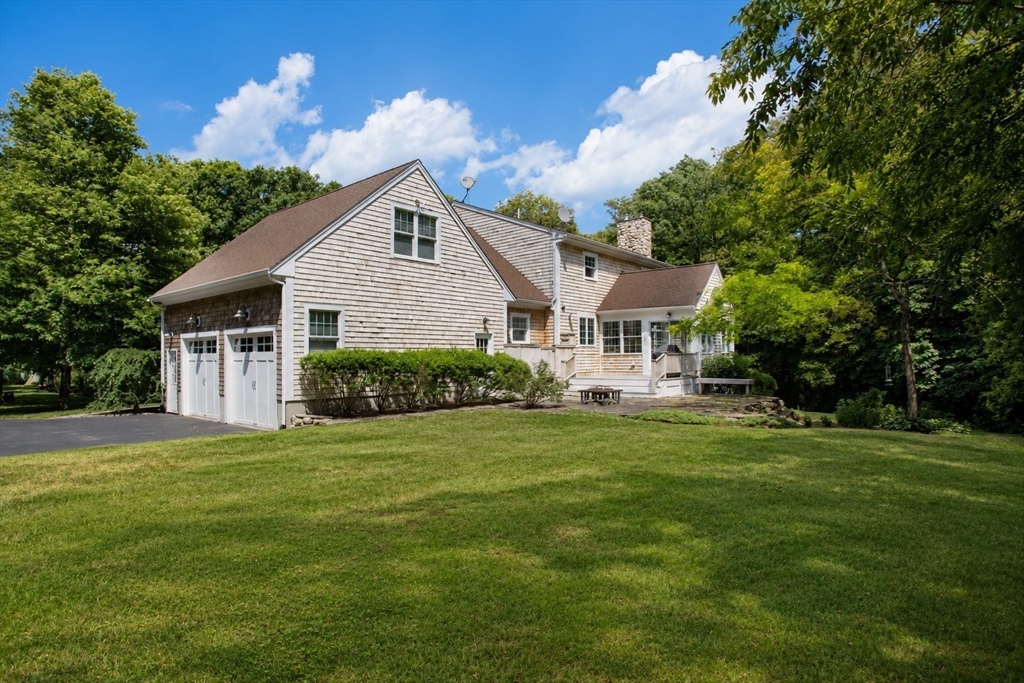 2 Olin Howland Way Property Photo 7