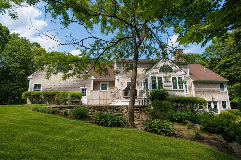 2 Olin Howland Way Property Photo 8