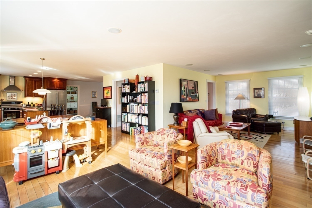 2 Olin Howland Way Property Photo 24