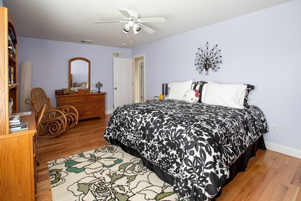 2 Olin Howland Way Property Photo 35