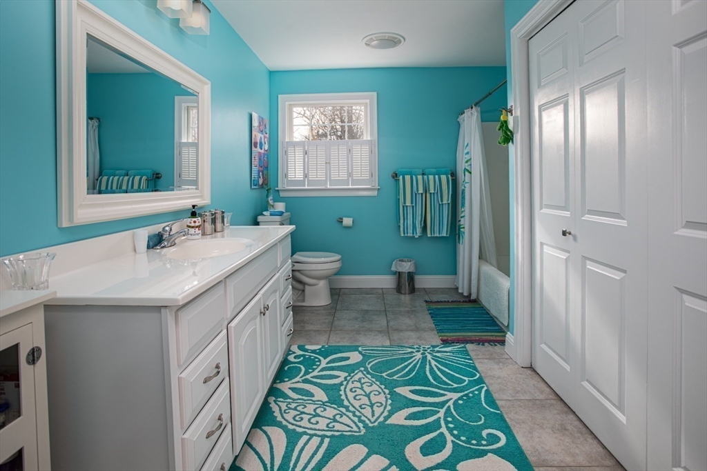 2 Olin Howland Way Property Photo 40