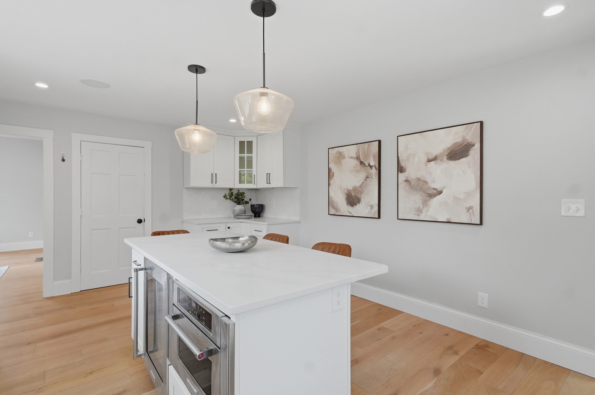 6 Everett Street Property Photo 6