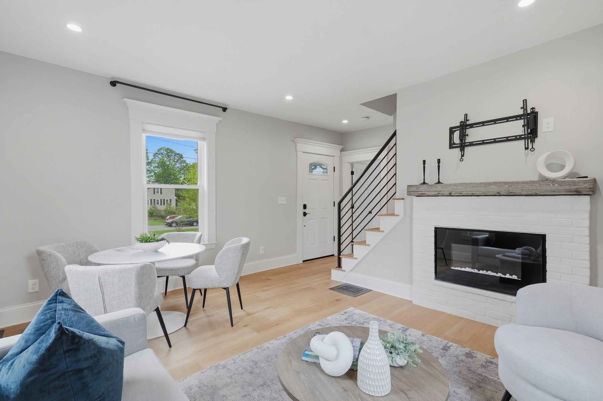 6 Everett Street Property Photo 9