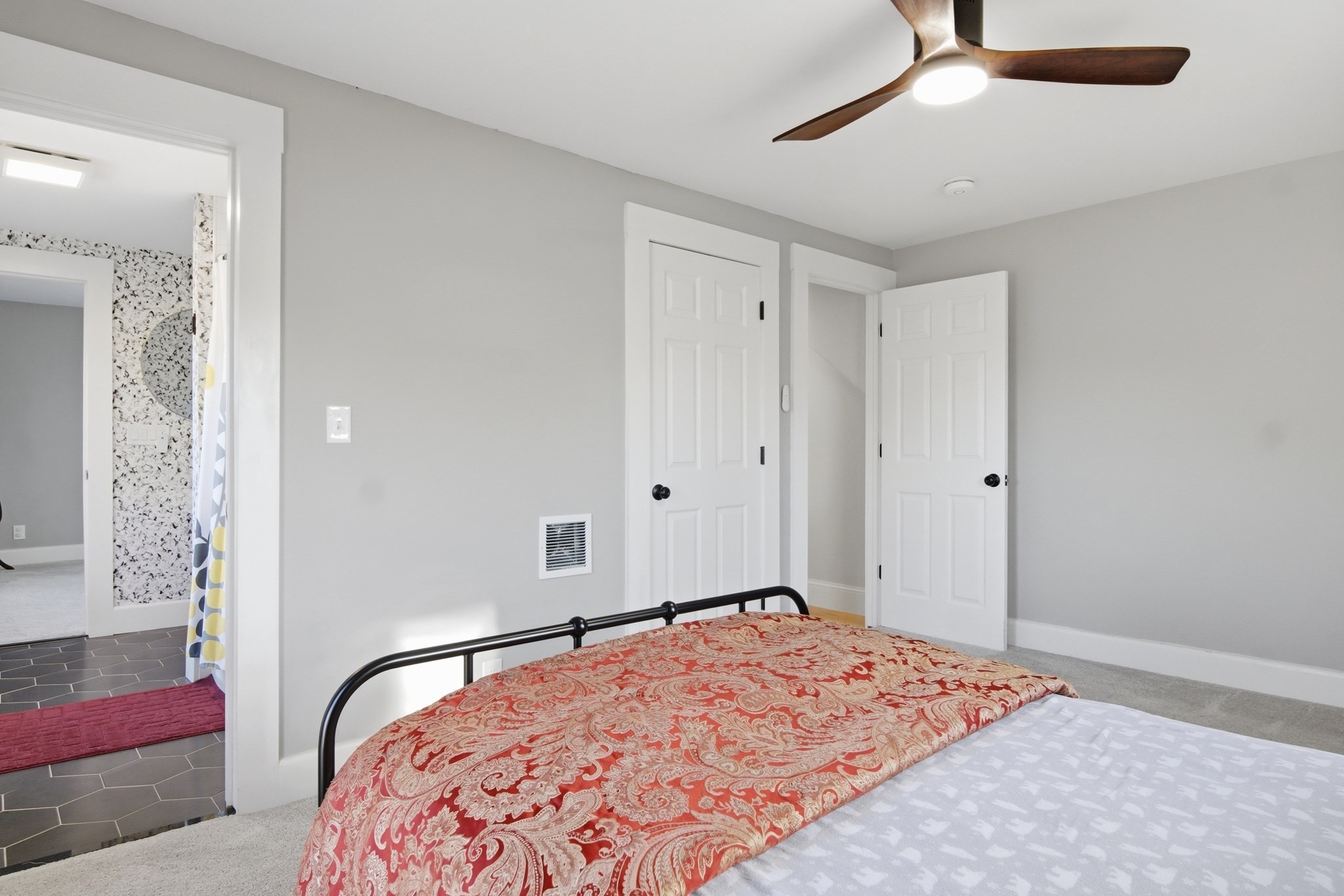 6 Everett Street Property Photo 17