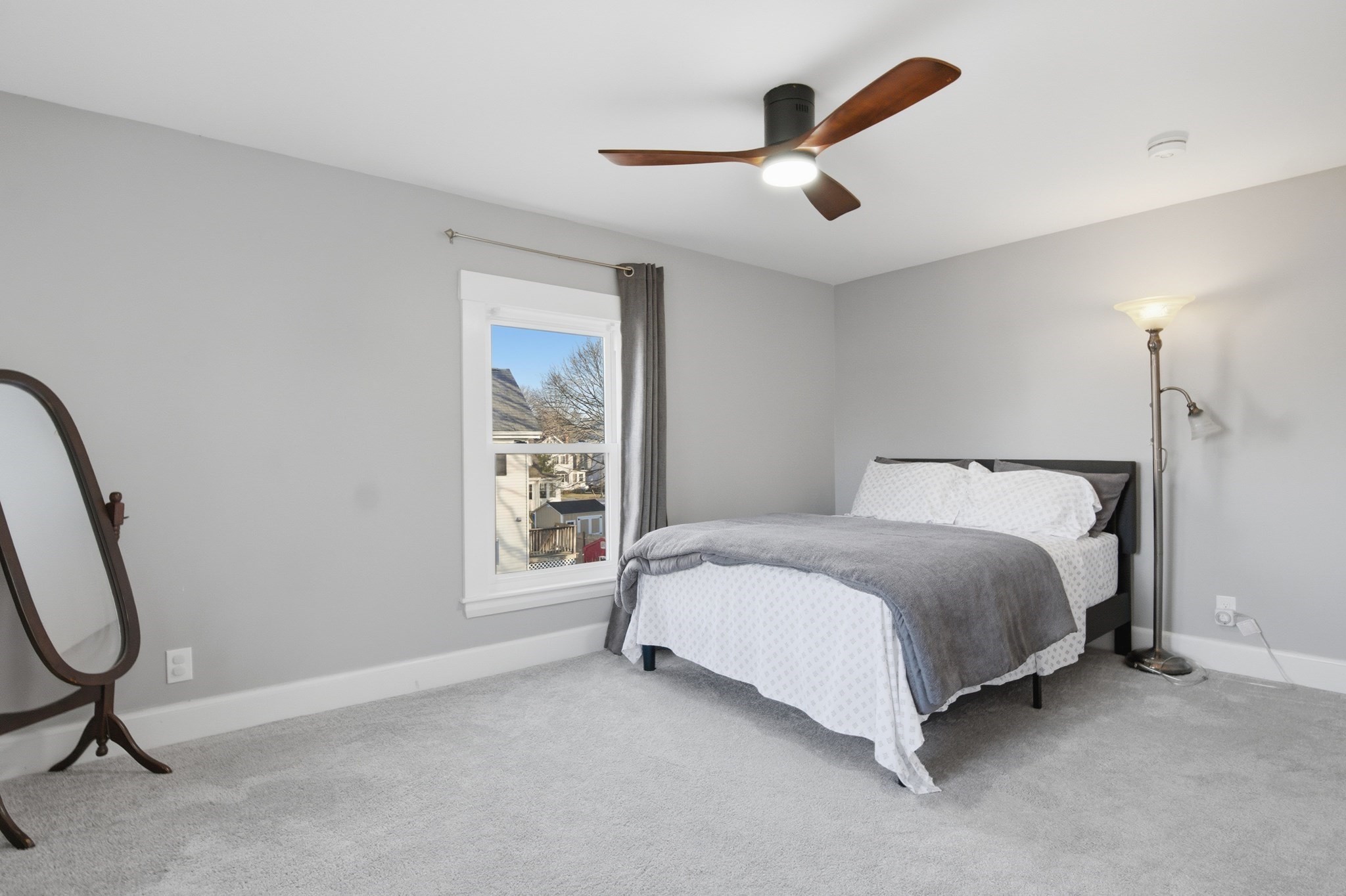 6 Everett Street Property Photo 19