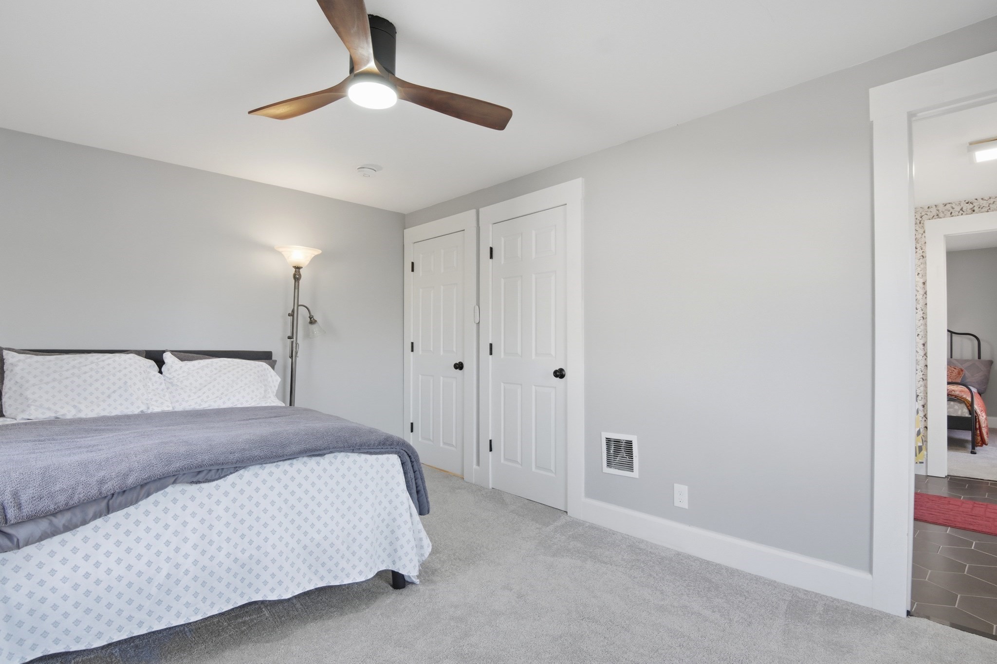 6 Everett Street Property Photo 20