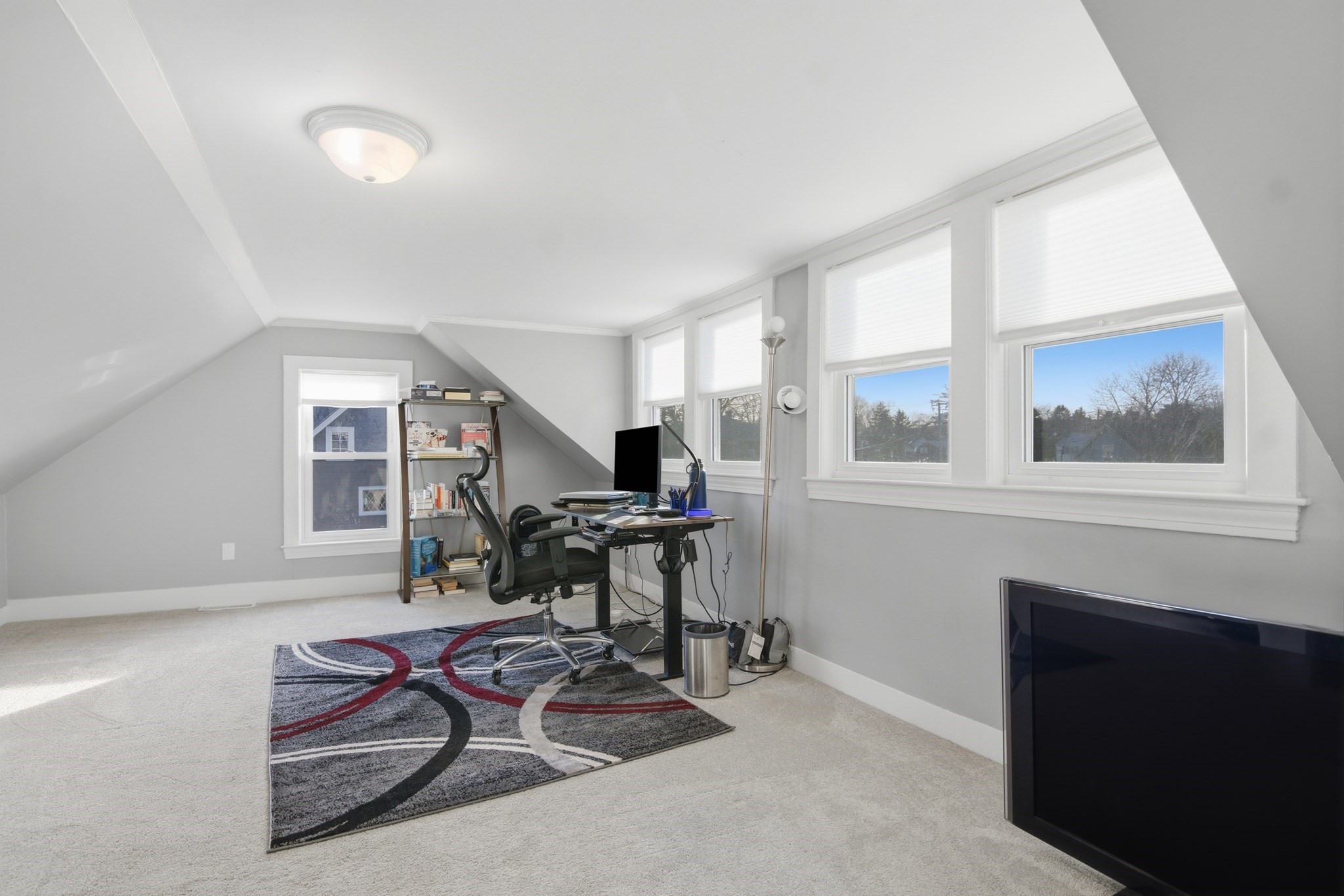 6 Everett Street Property Photo 22