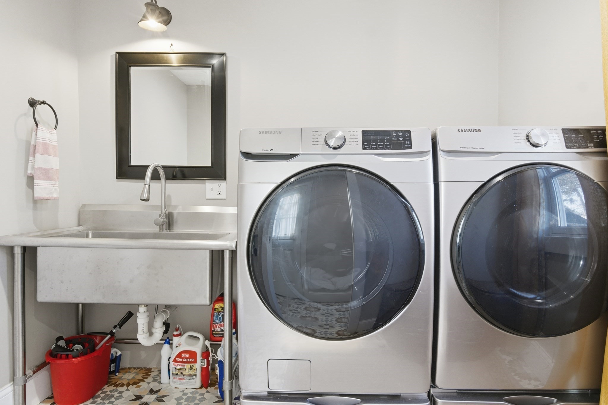 6 Everett Street Property Photo 26