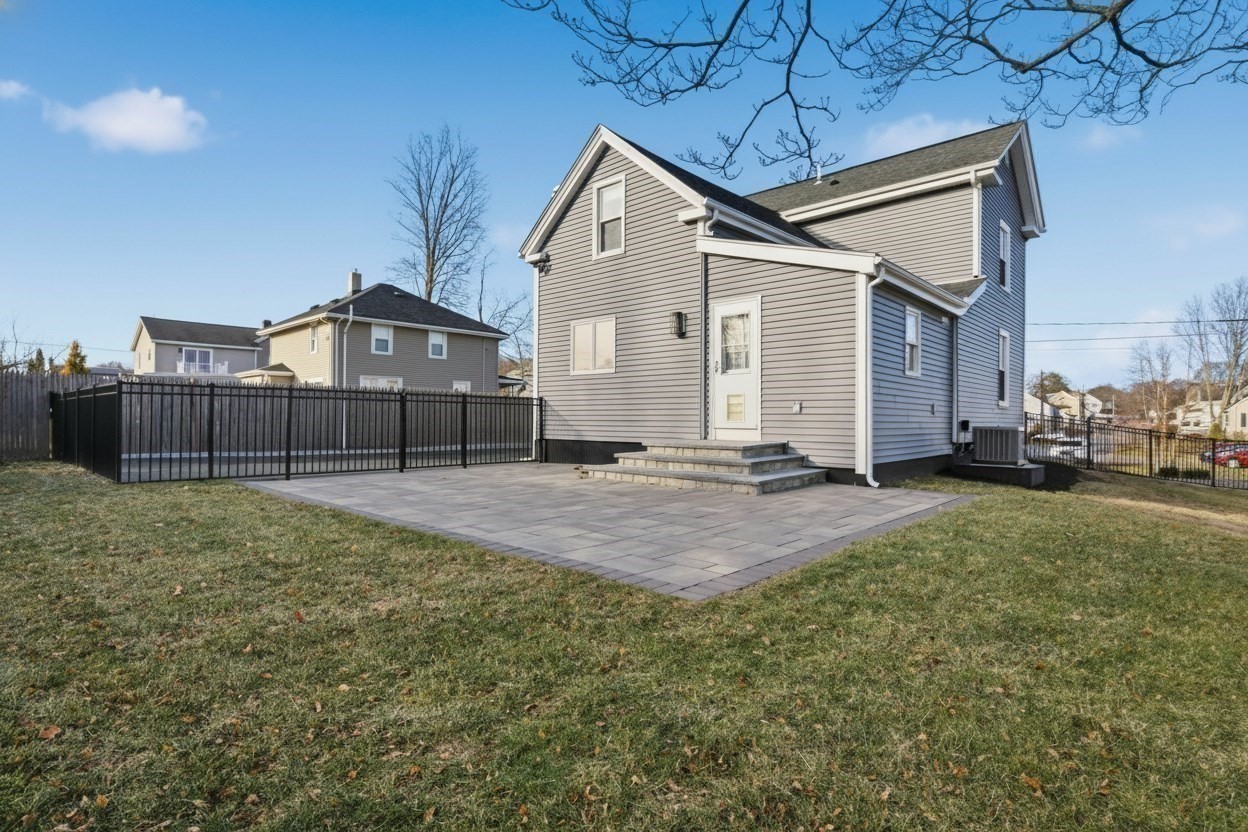 6 Everett Street Property Photo 29