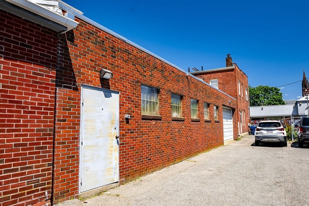 272 Sawyer St Property Photo 15