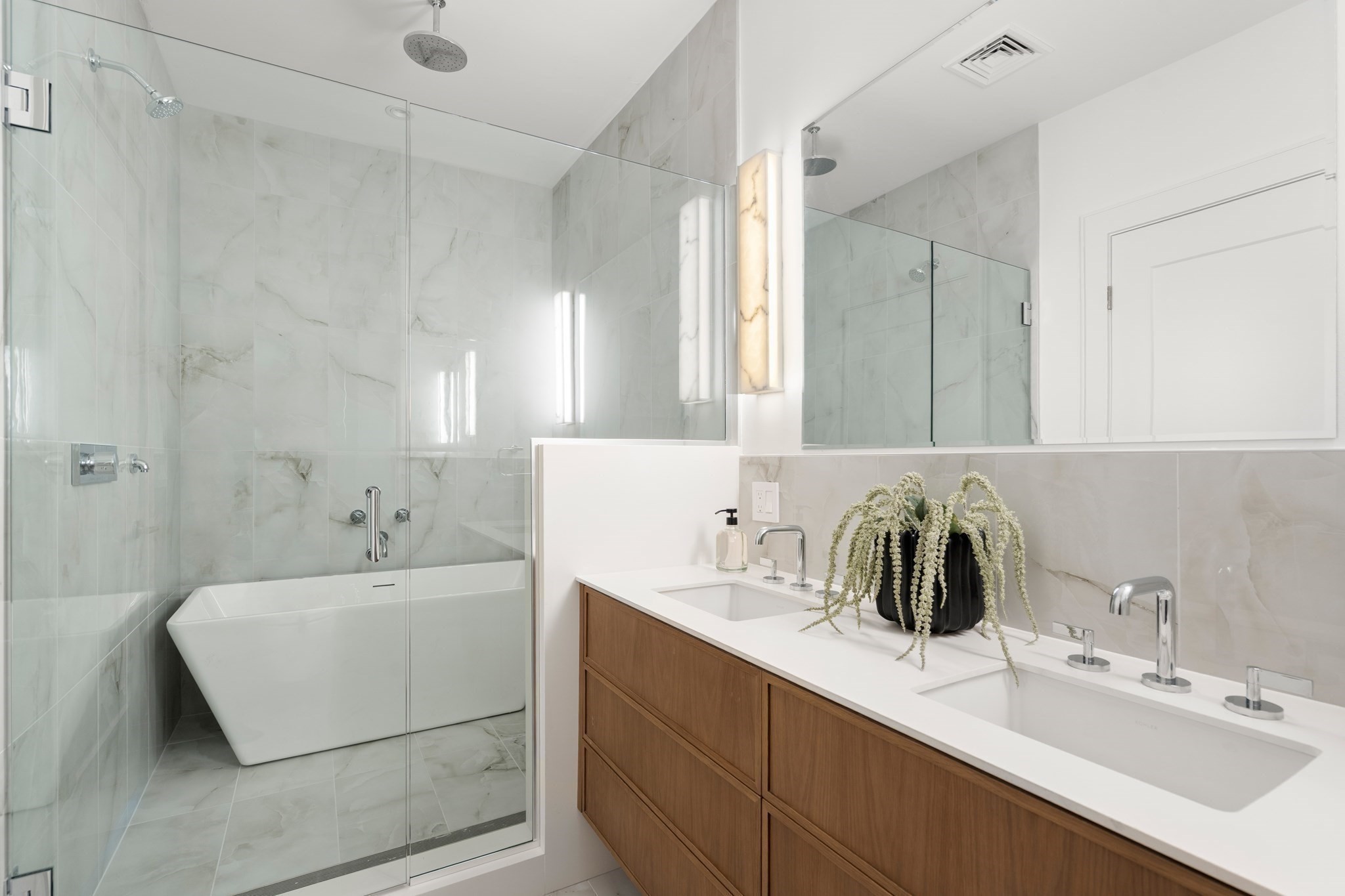 595 Albany Street # 302 Property Photo 13
