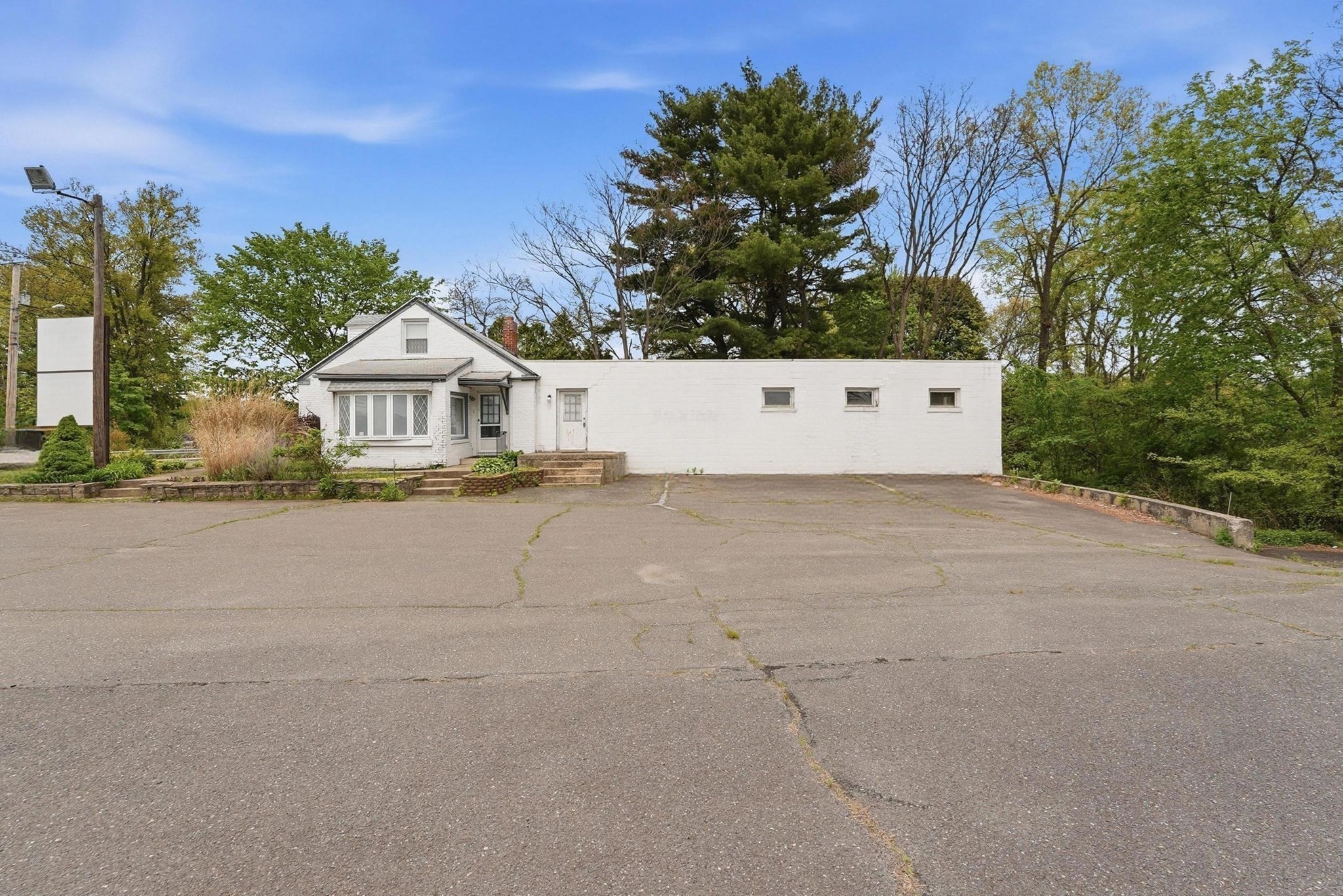 438 Center Street Property Photo 10