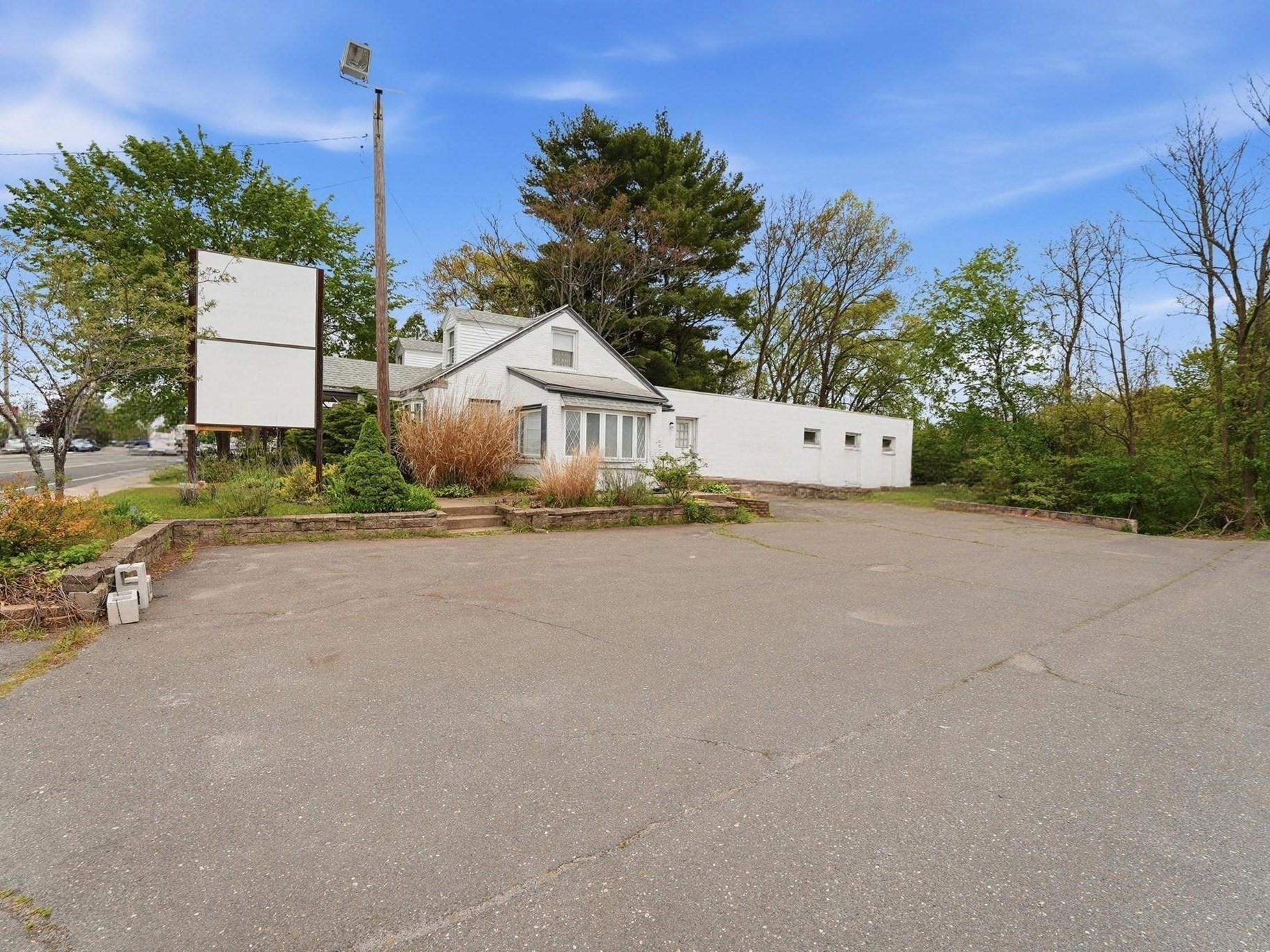 438 Center Street Property Photo 12