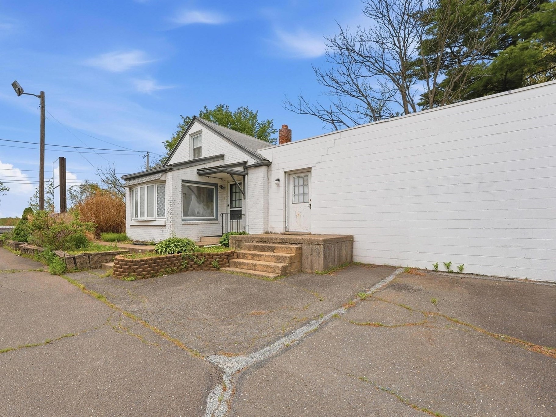 438 Center Street Property Photo 14