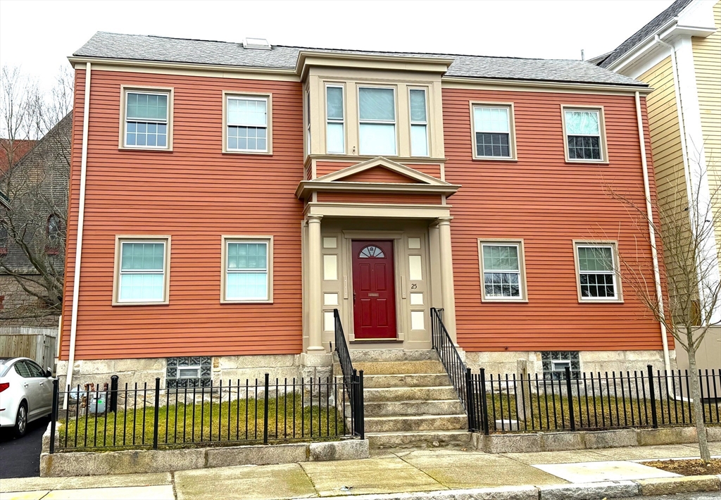 25 Seventh Property Photo 1