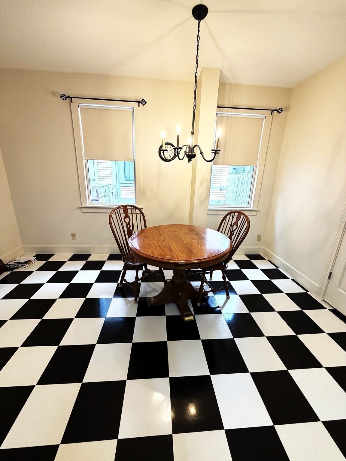 25 Seventh Property Photo 12