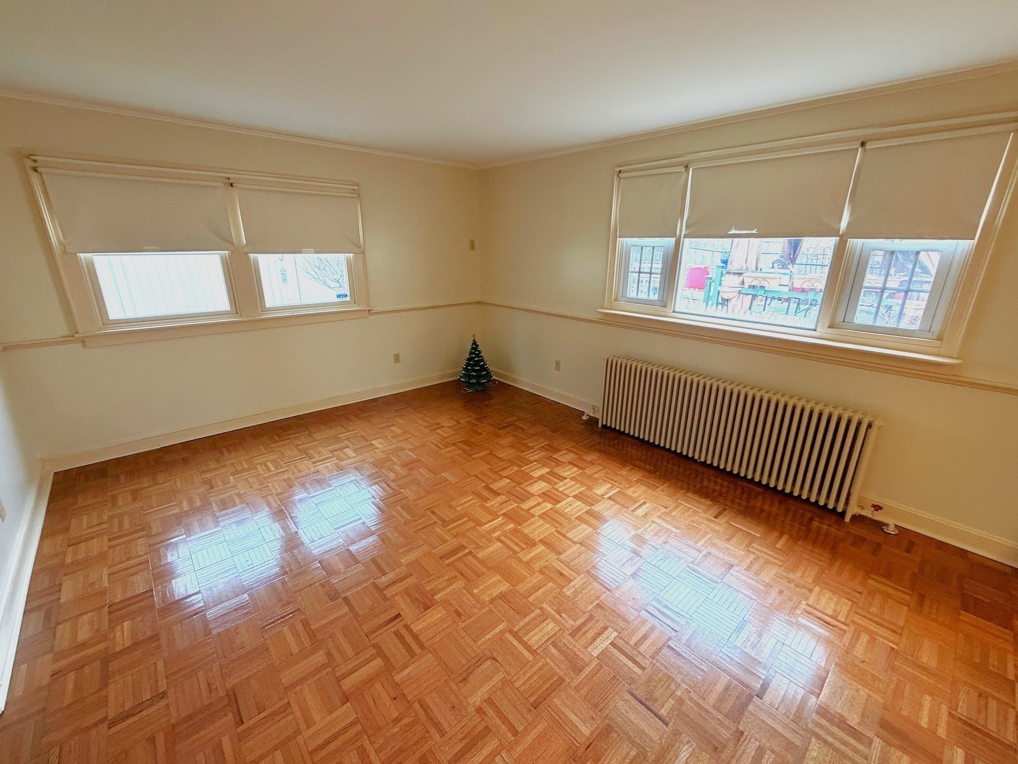 25 Seventh Property Photo 13