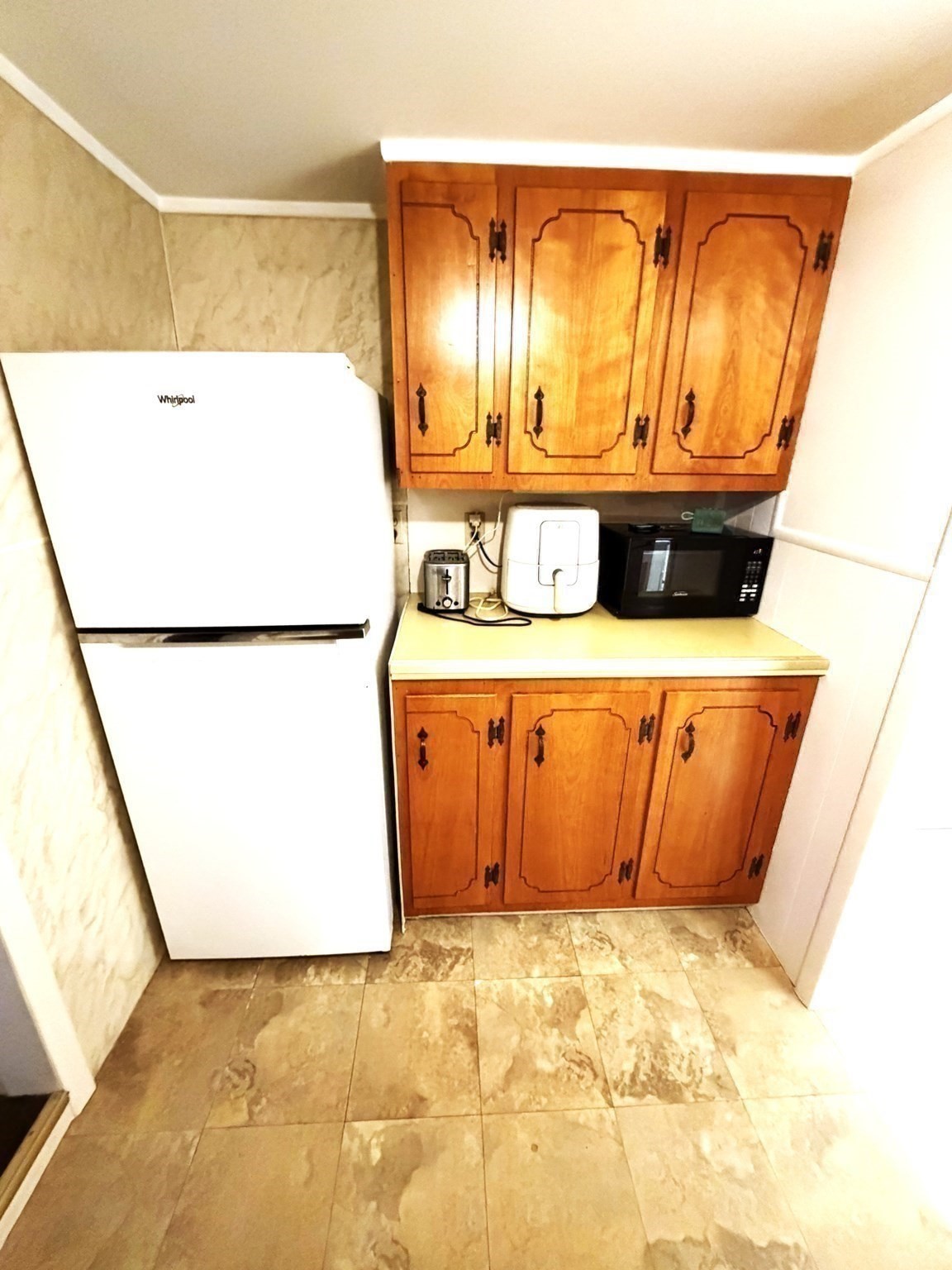25 Seventh Property Photo 22