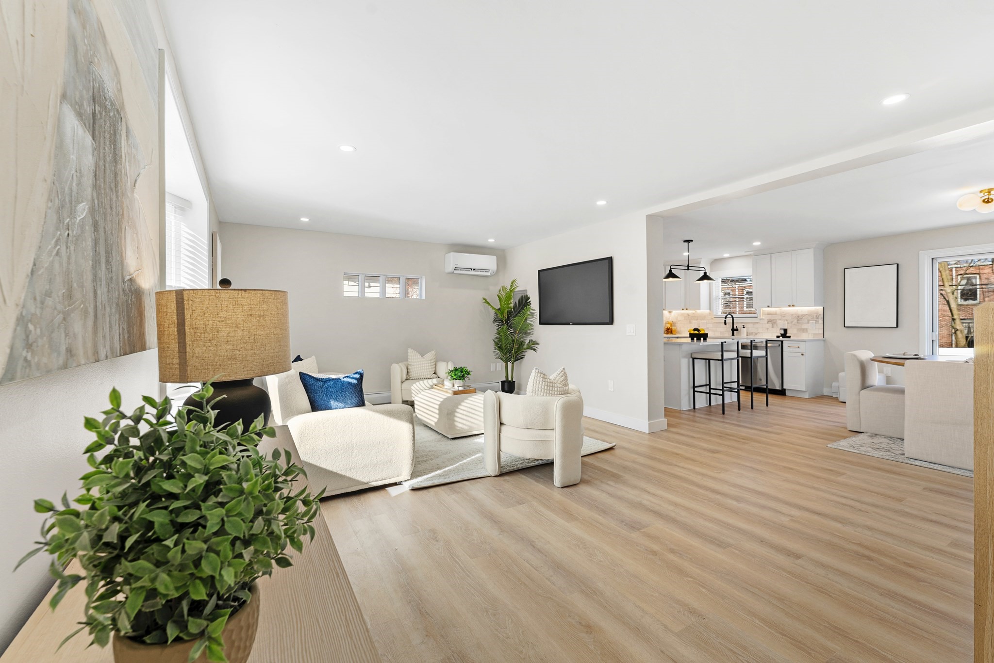 50 Clifford St Property Photo 2