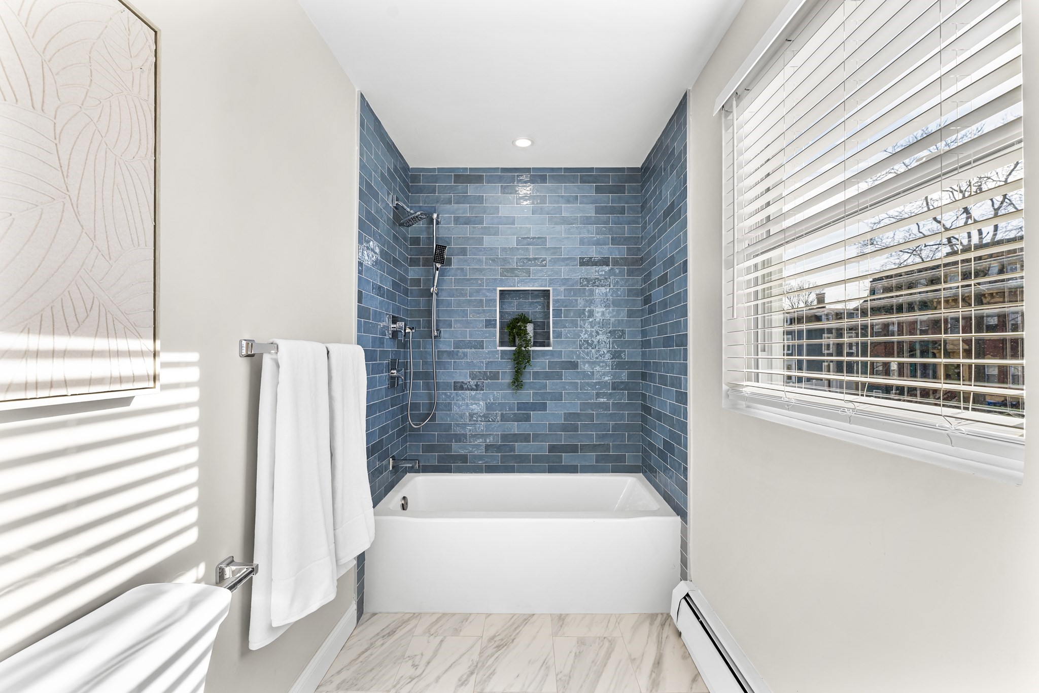 50 Clifford St Property Photo 10
