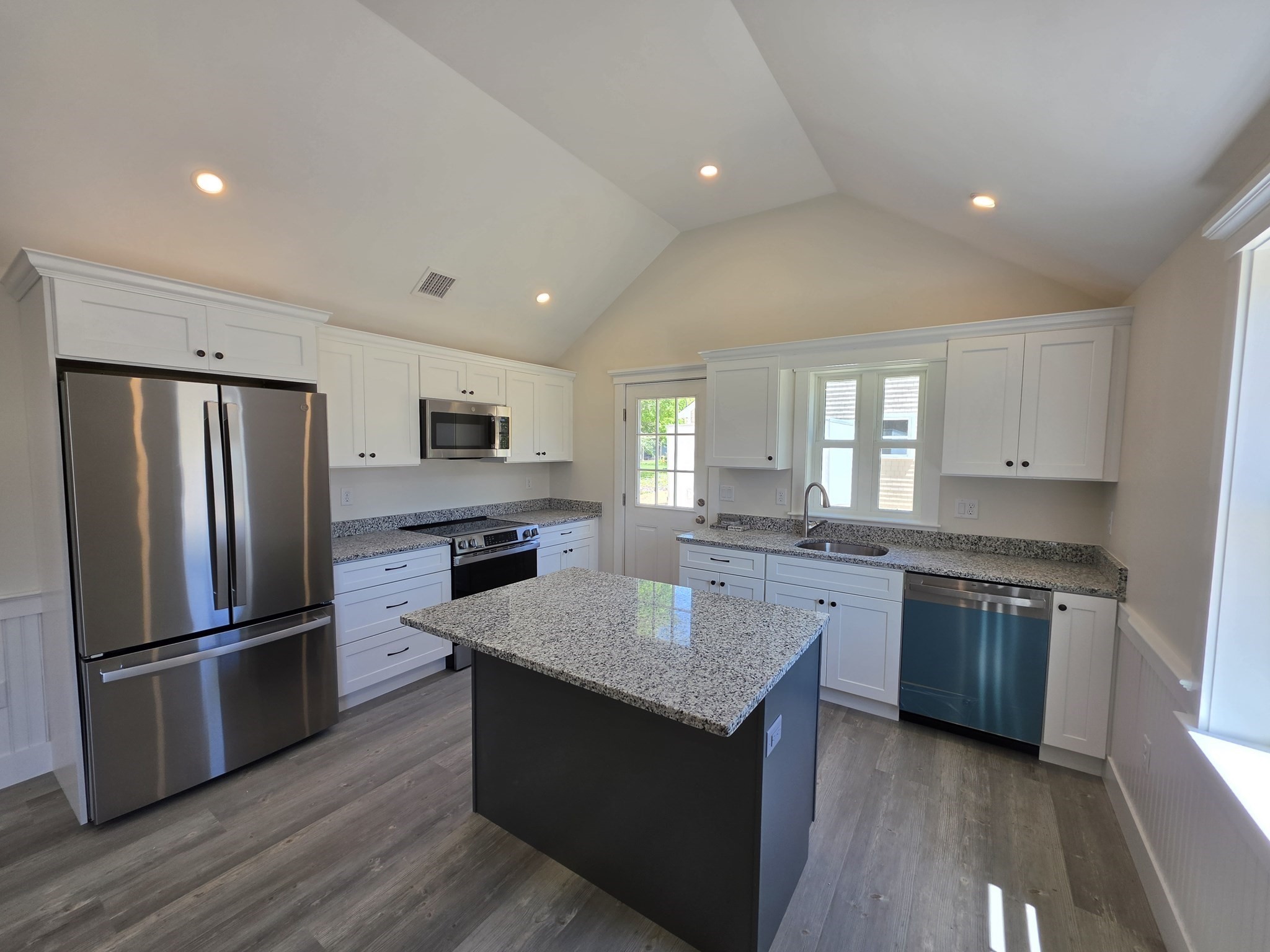 87 Acapesket Rd # 3a Property Photo 1