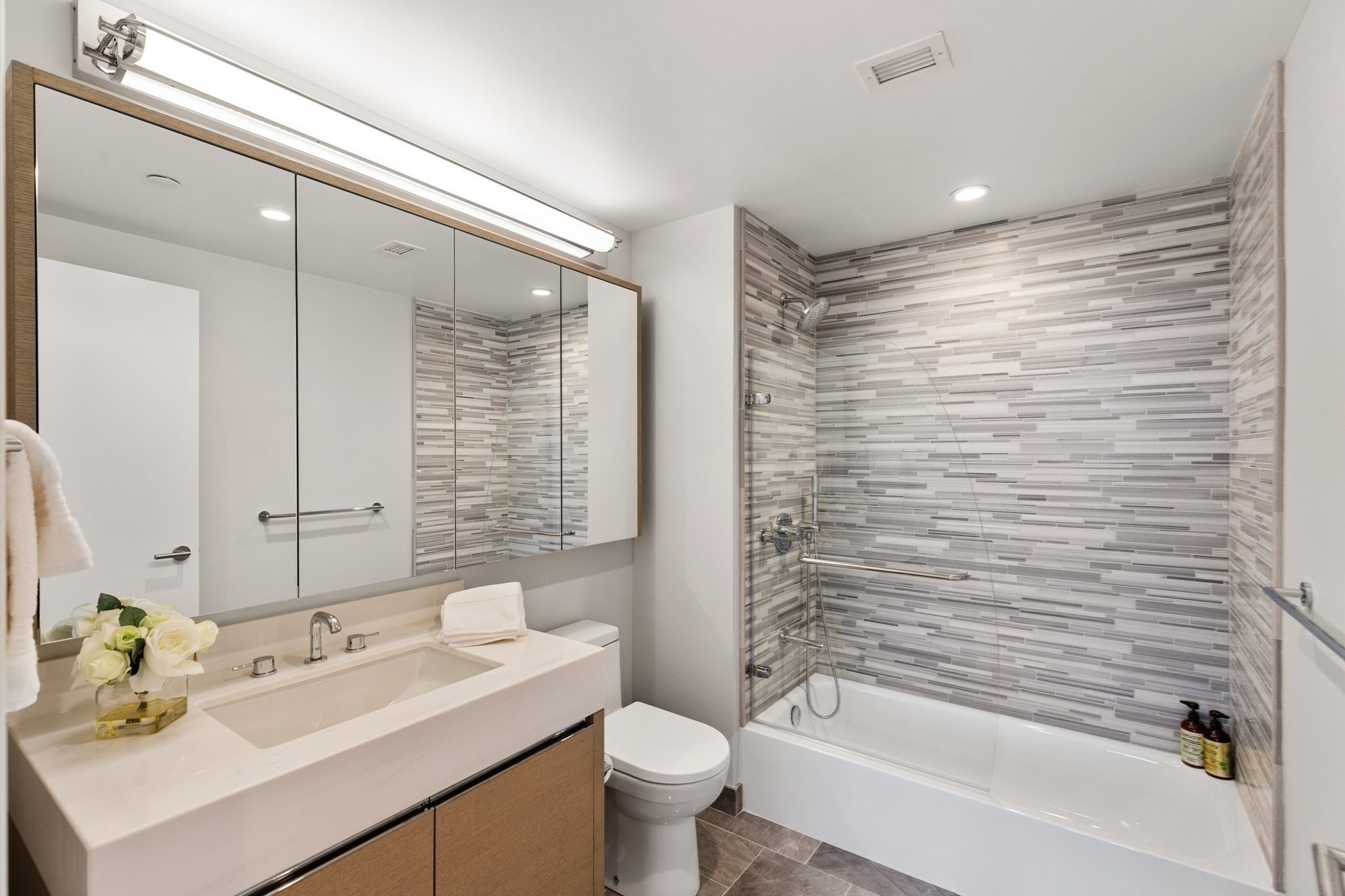 100 Lovejoy Wharf # 9f Property Photo 11