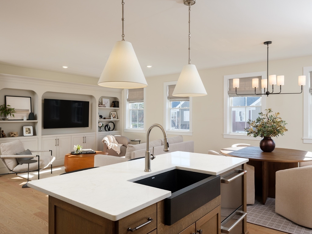 66 Oxbow Rd # 2