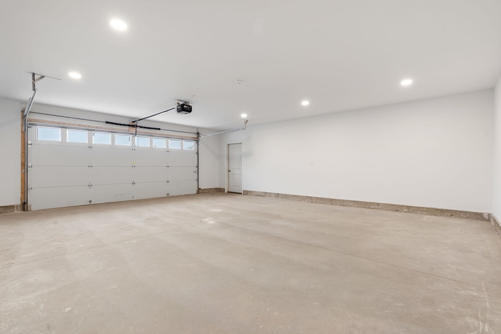 24 Bronson St Property Photo 12