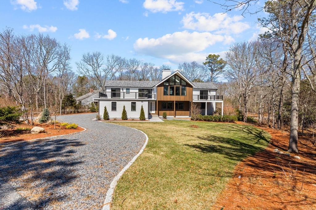 46 Greensward Circle Property Photo 2