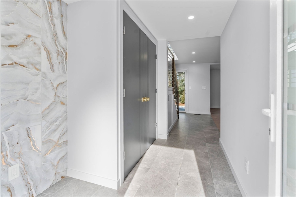 46 Greensward Circle Property Photo 10