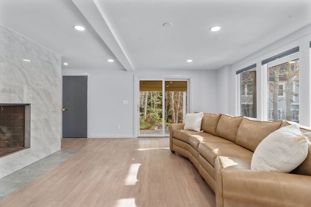 46 Greensward Circle Property Photo 16