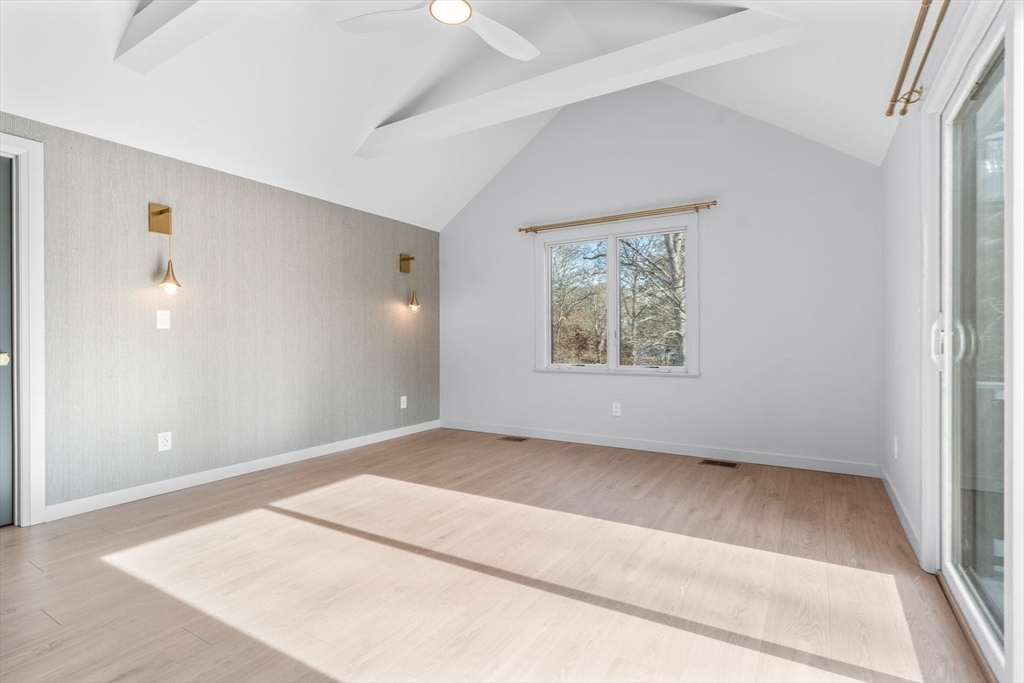 46 Greensward Circle Property Photo 31