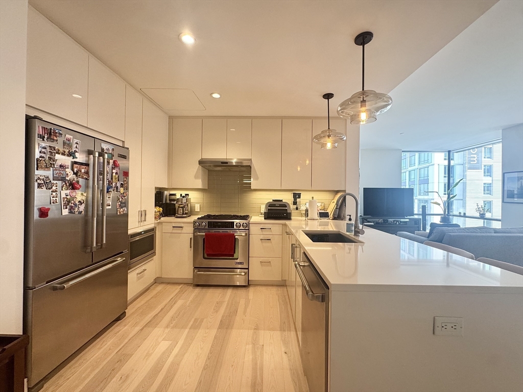 32 Traveler St # 609 Property Photo 1