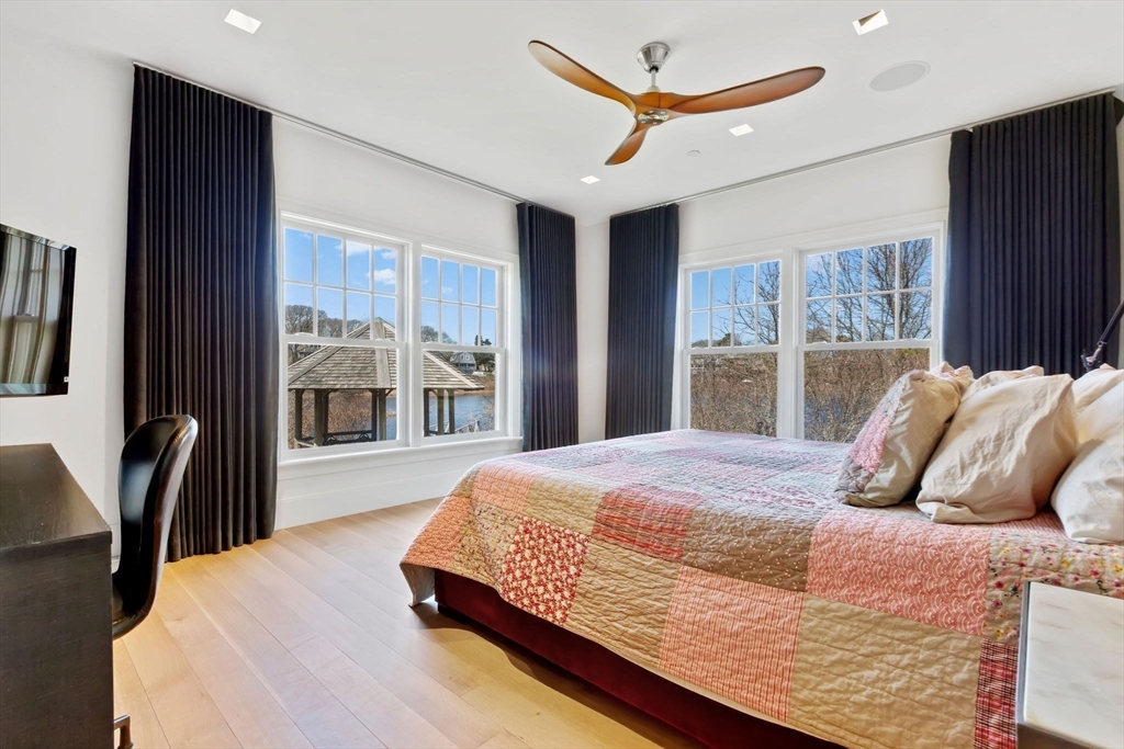 780 Craigville Beach Road Property Photo 16