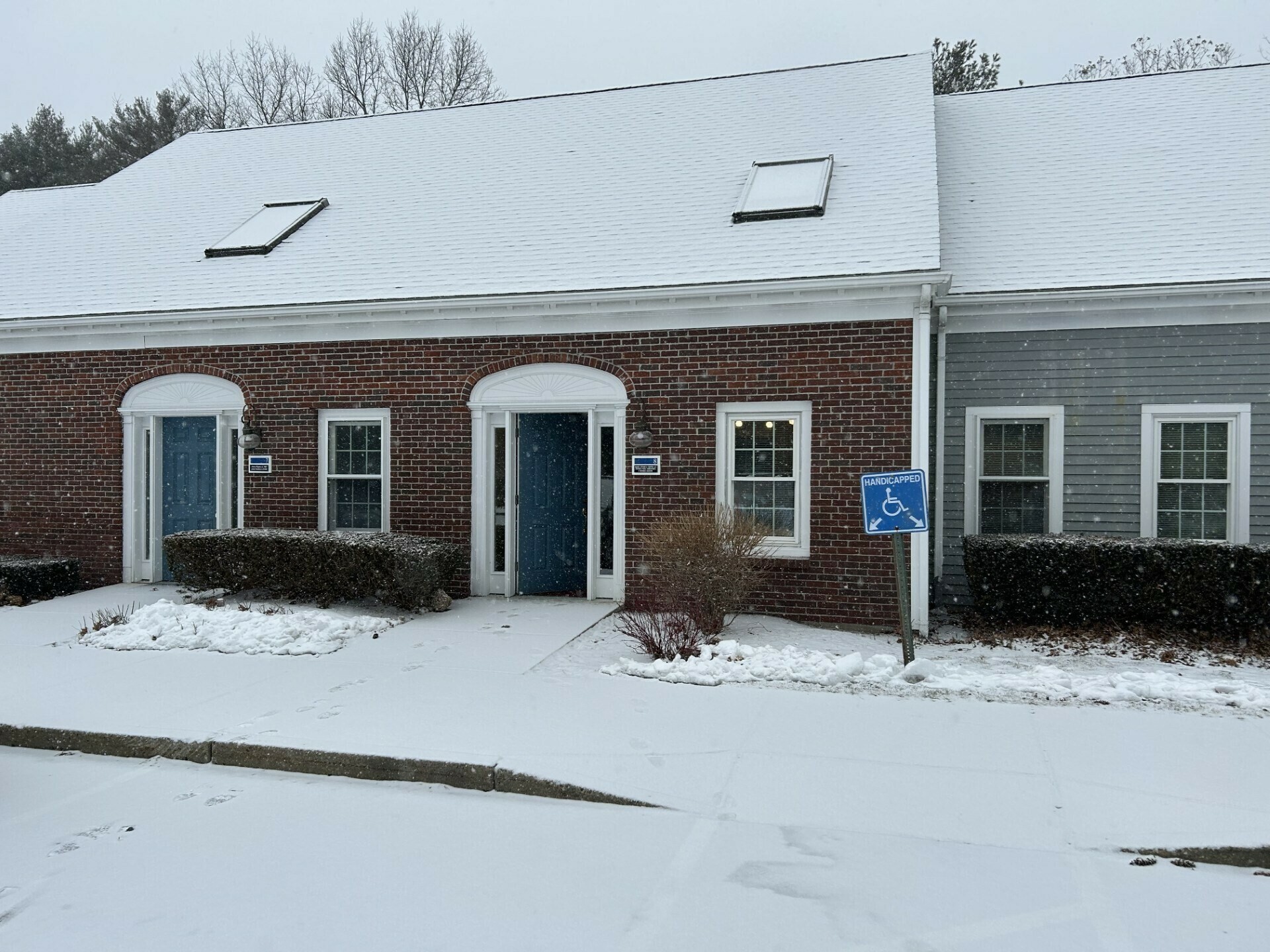 475 School St Property Photo 4
