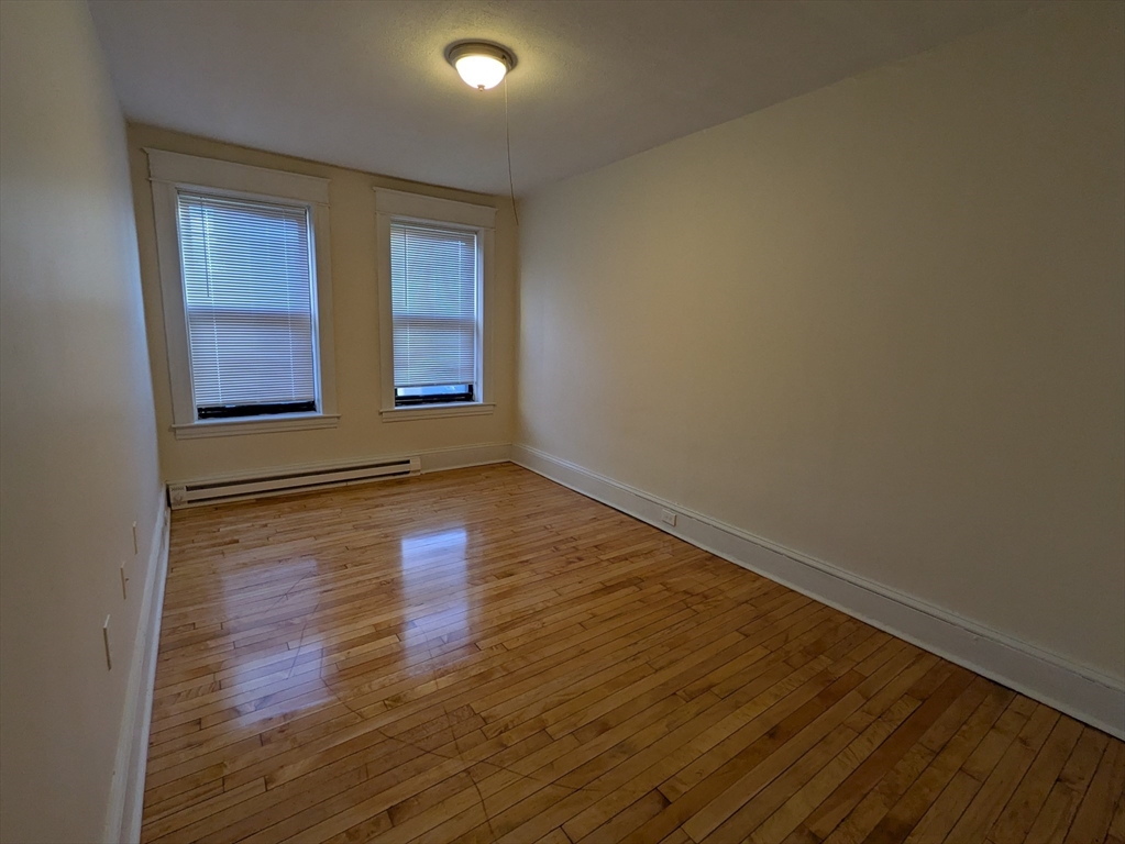 1447 Dwight St # 1l Property Photo 5