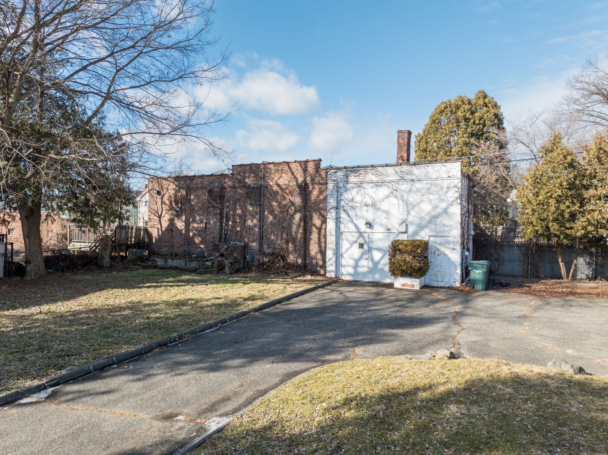 36 Loring Street Property Photo 8