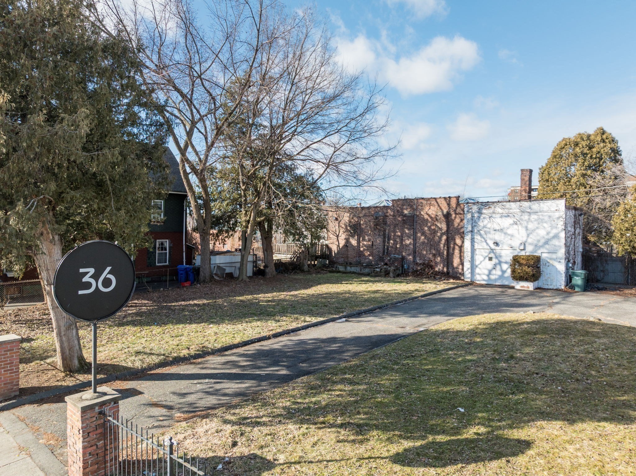 36 Loring Street Property Photo 9