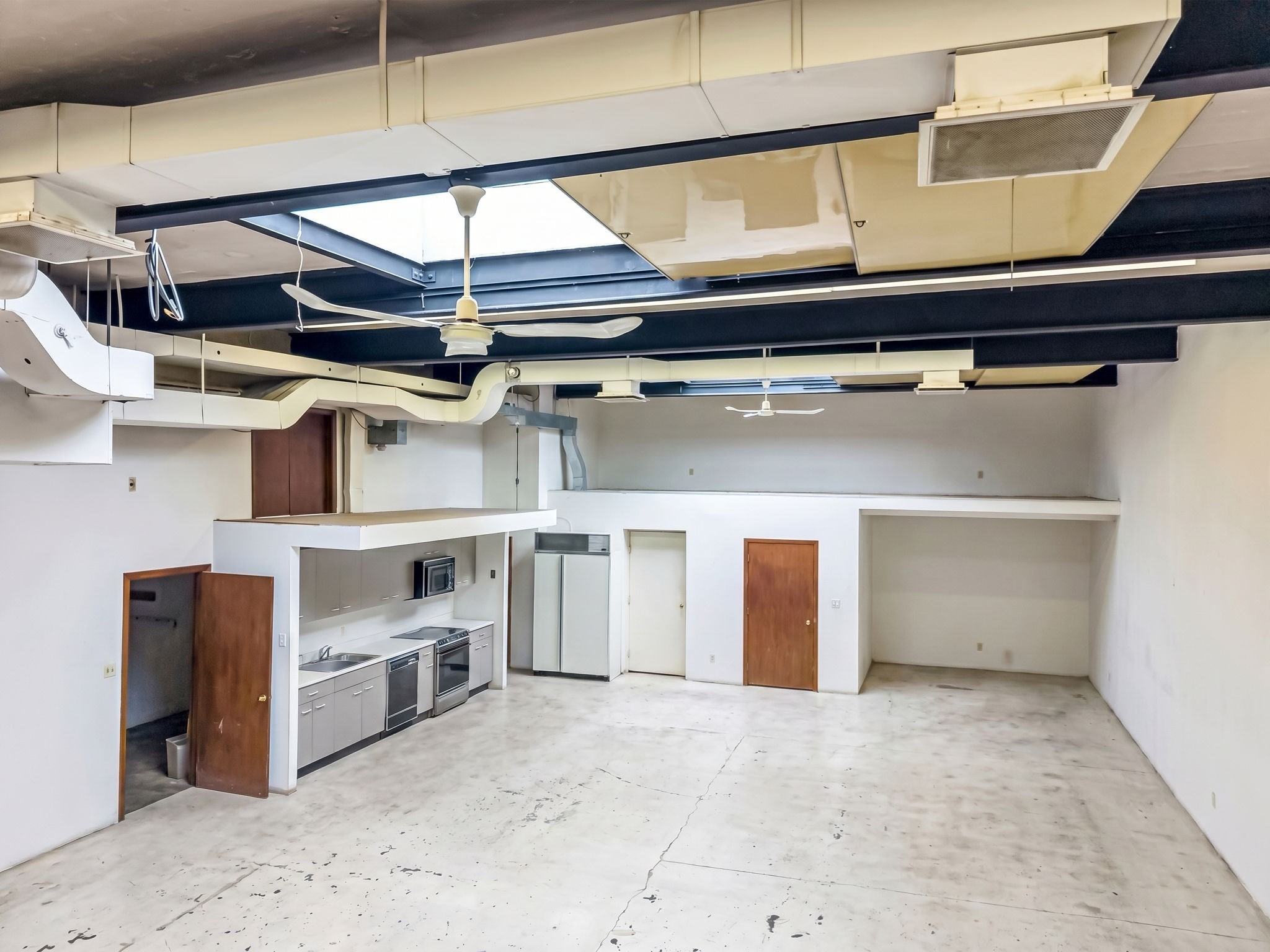 36 Loring Street Property Photo 12