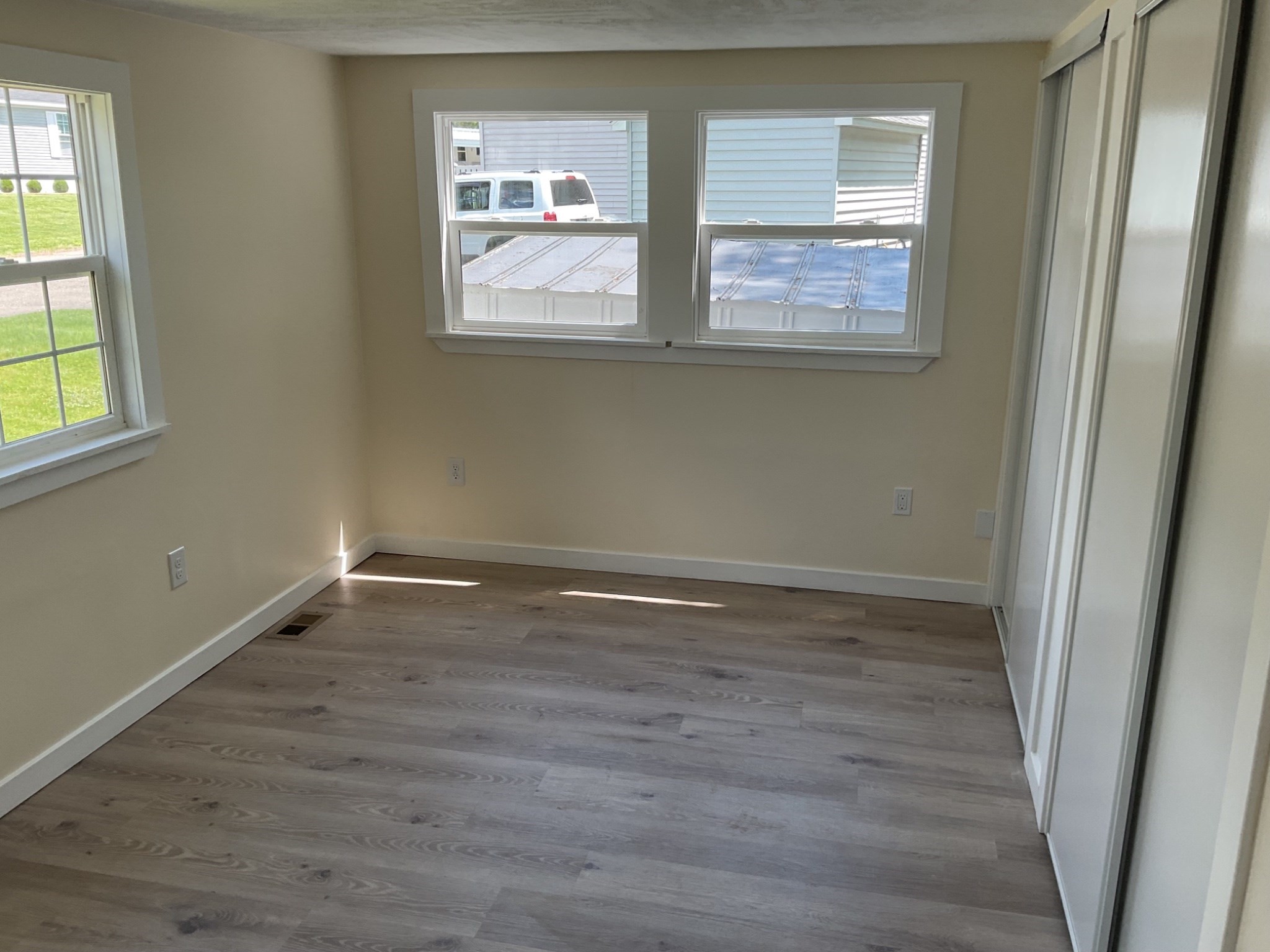 2 Sunnydale Circle Property Photo 12